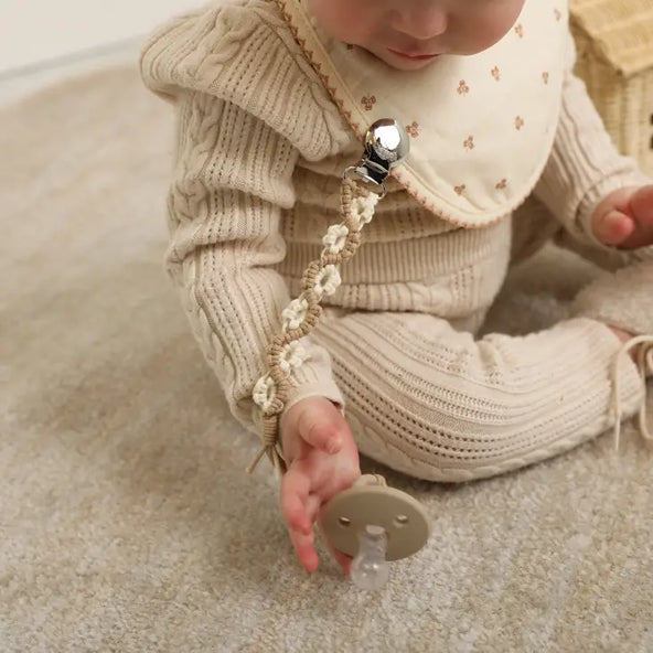 La'dore Paci Clip