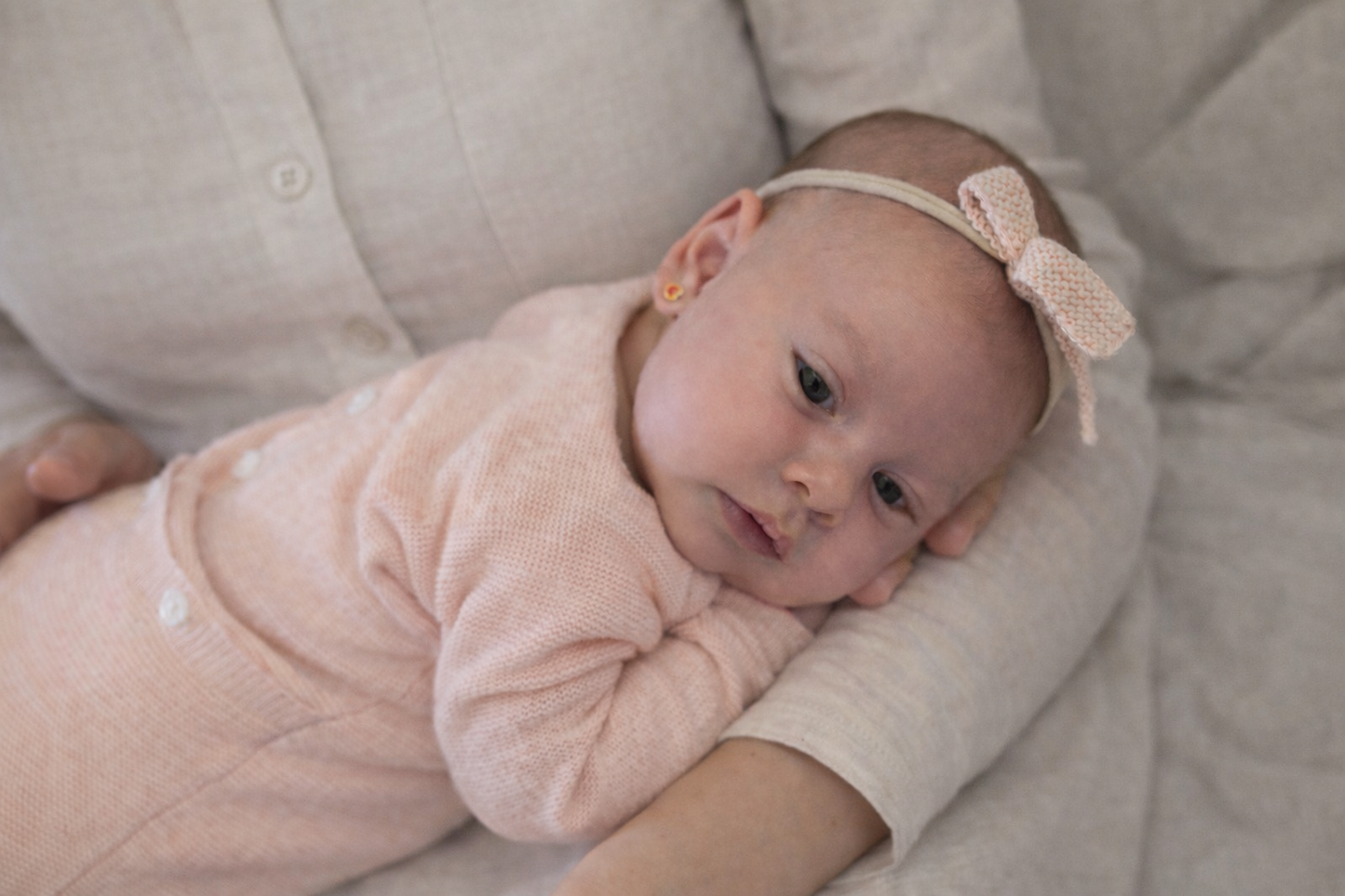 Daisy Scalloped Knit Layette Set (girl)