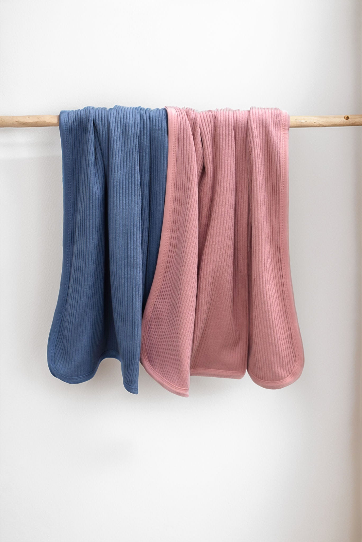 Buckingham Knit Line Blanket