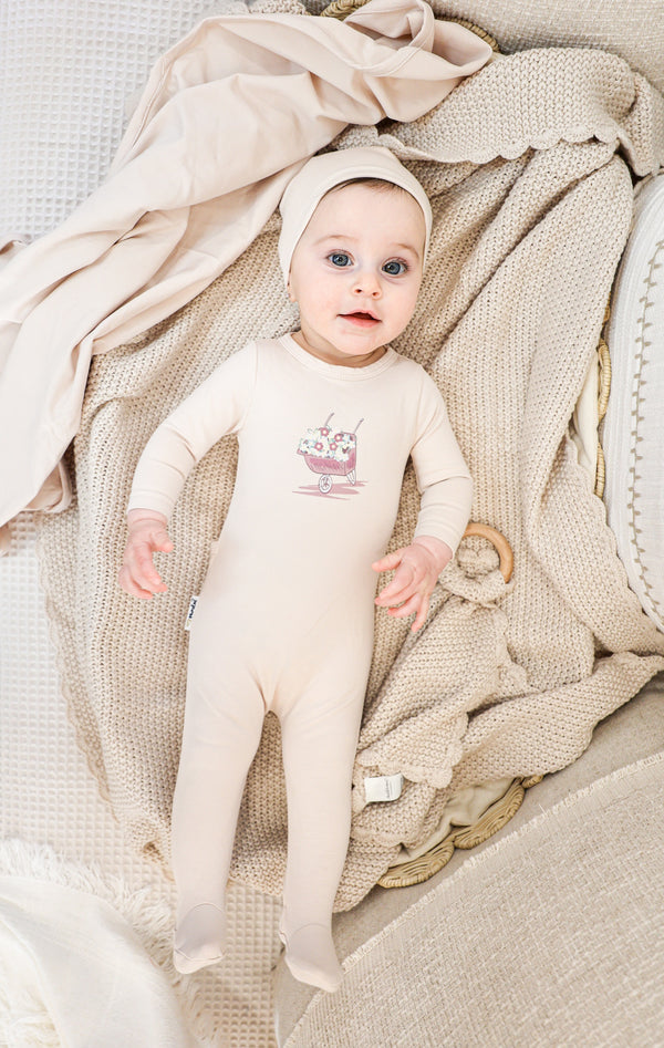 Maniere Whimsy Wheelbarrow Footie