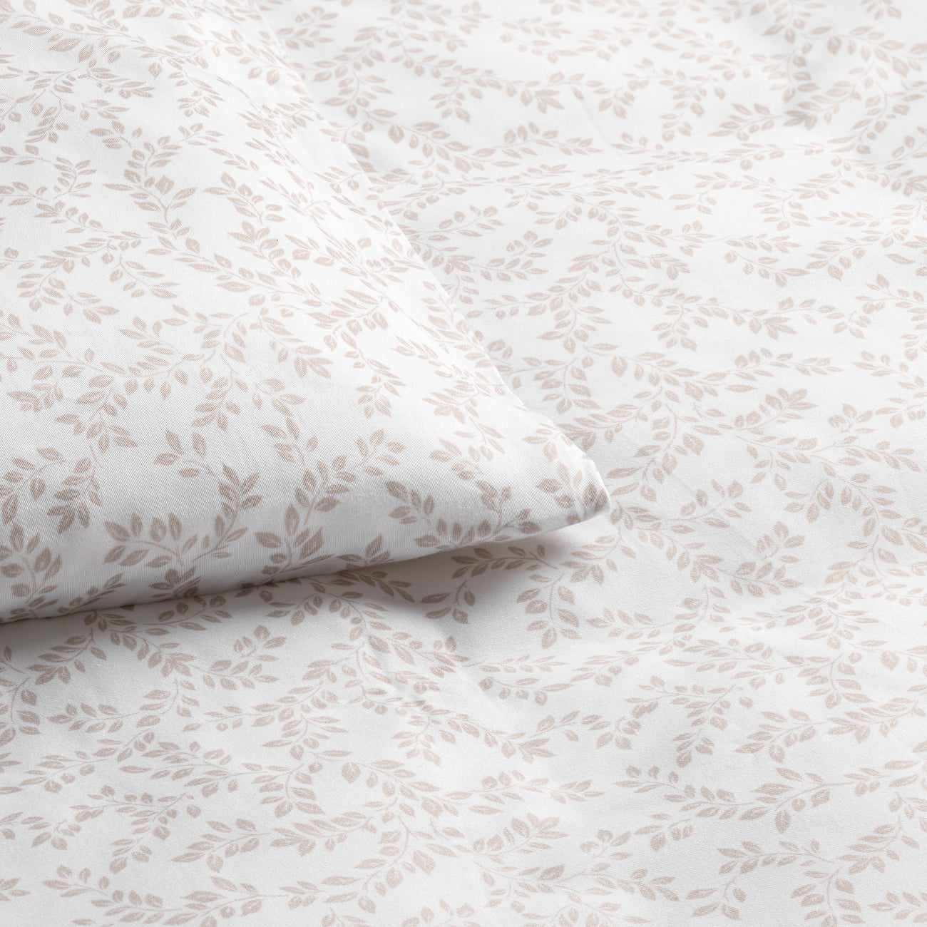 Domani Home Naya Crib And Toddler Duvet