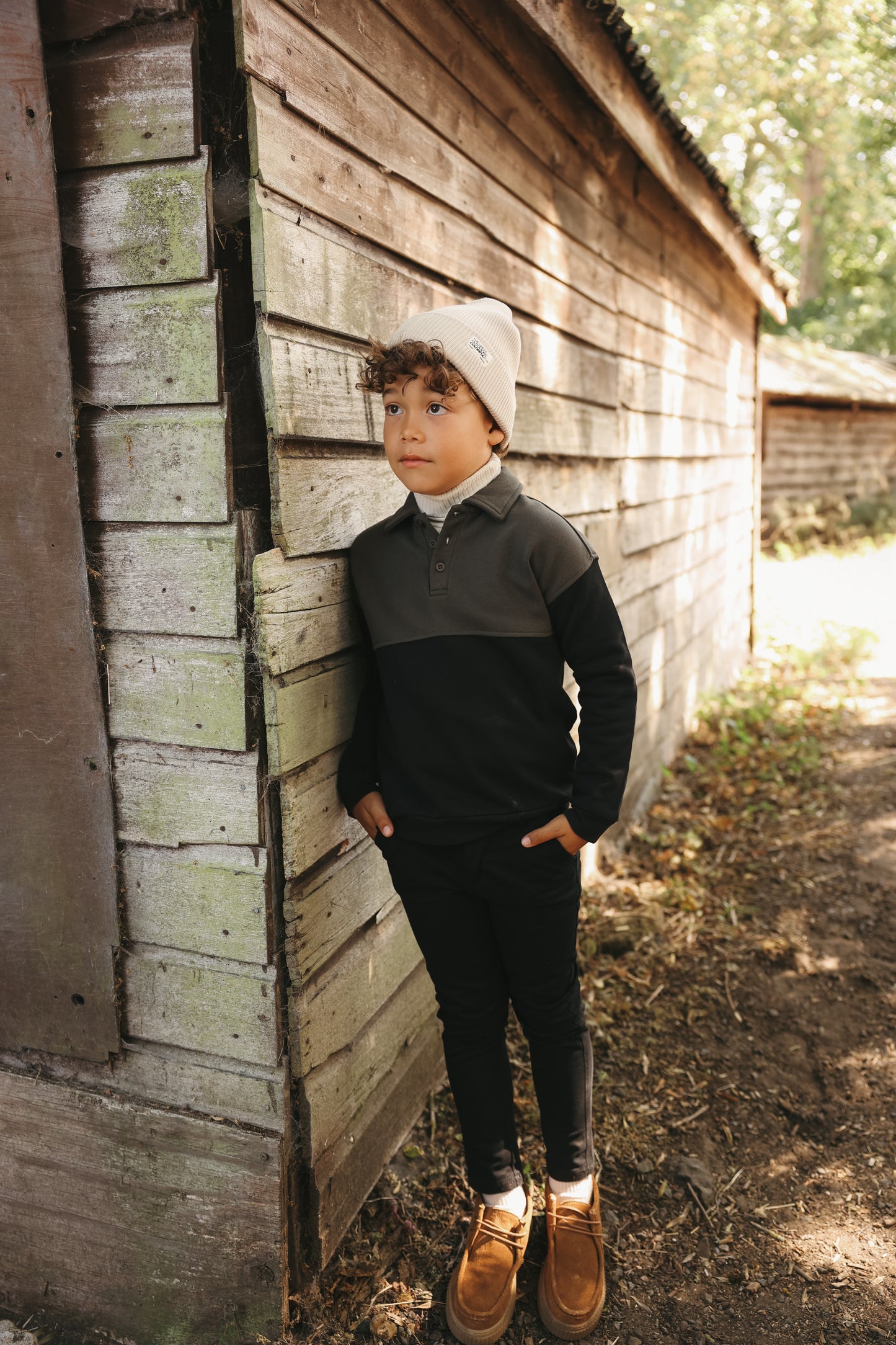Kai & Kelly Between Lines Collar Sweatshirt