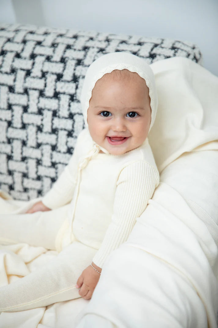Bebe Belinha Wrap Footie and hat
