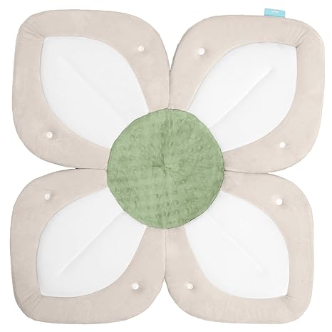 Blooming Bath Pastel Lotus with Snaps