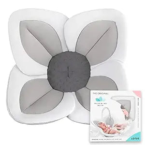 Blooming Bath Pastel Lotus with Snaps