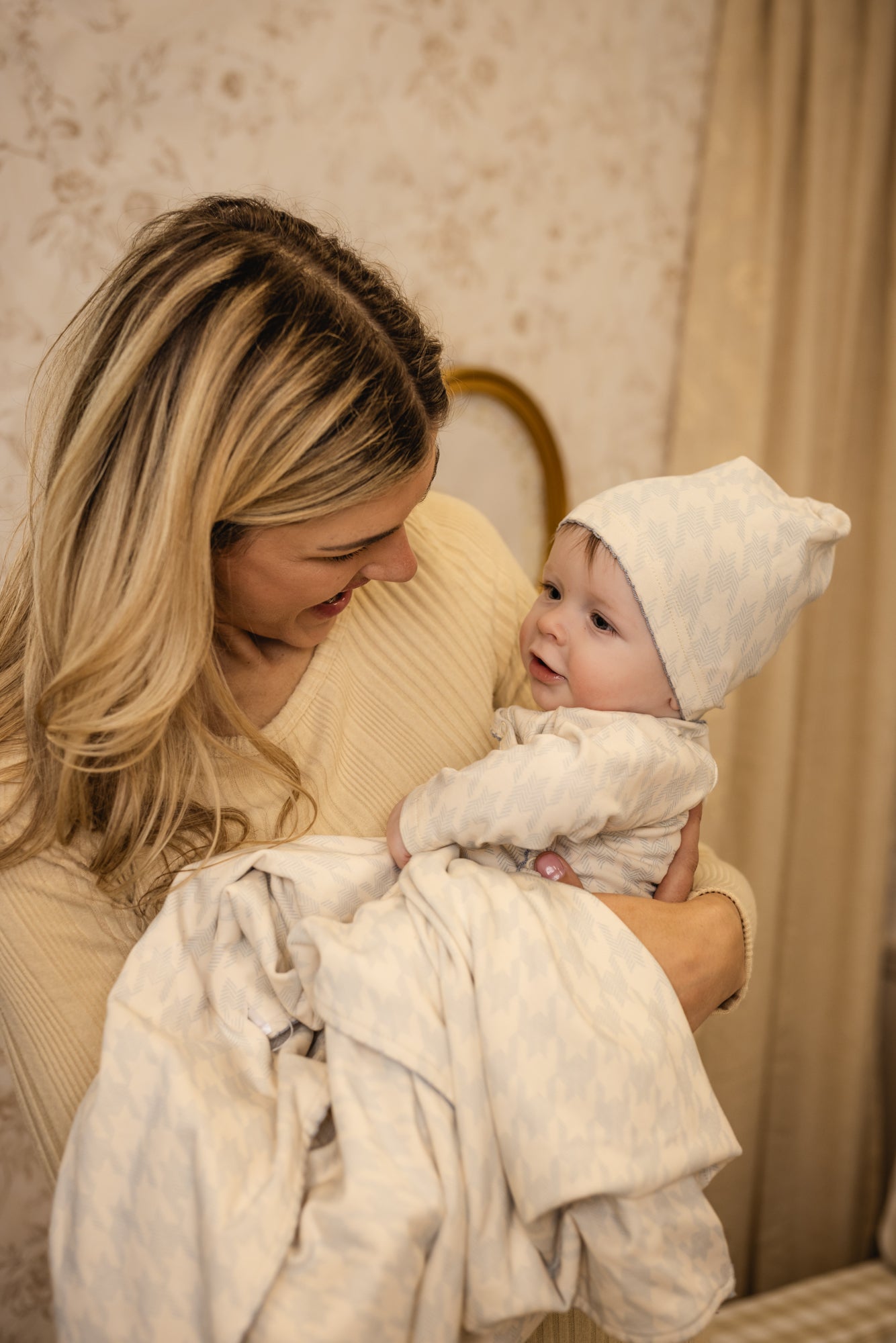 Bondoux Houndstooth 3pc Layette Set