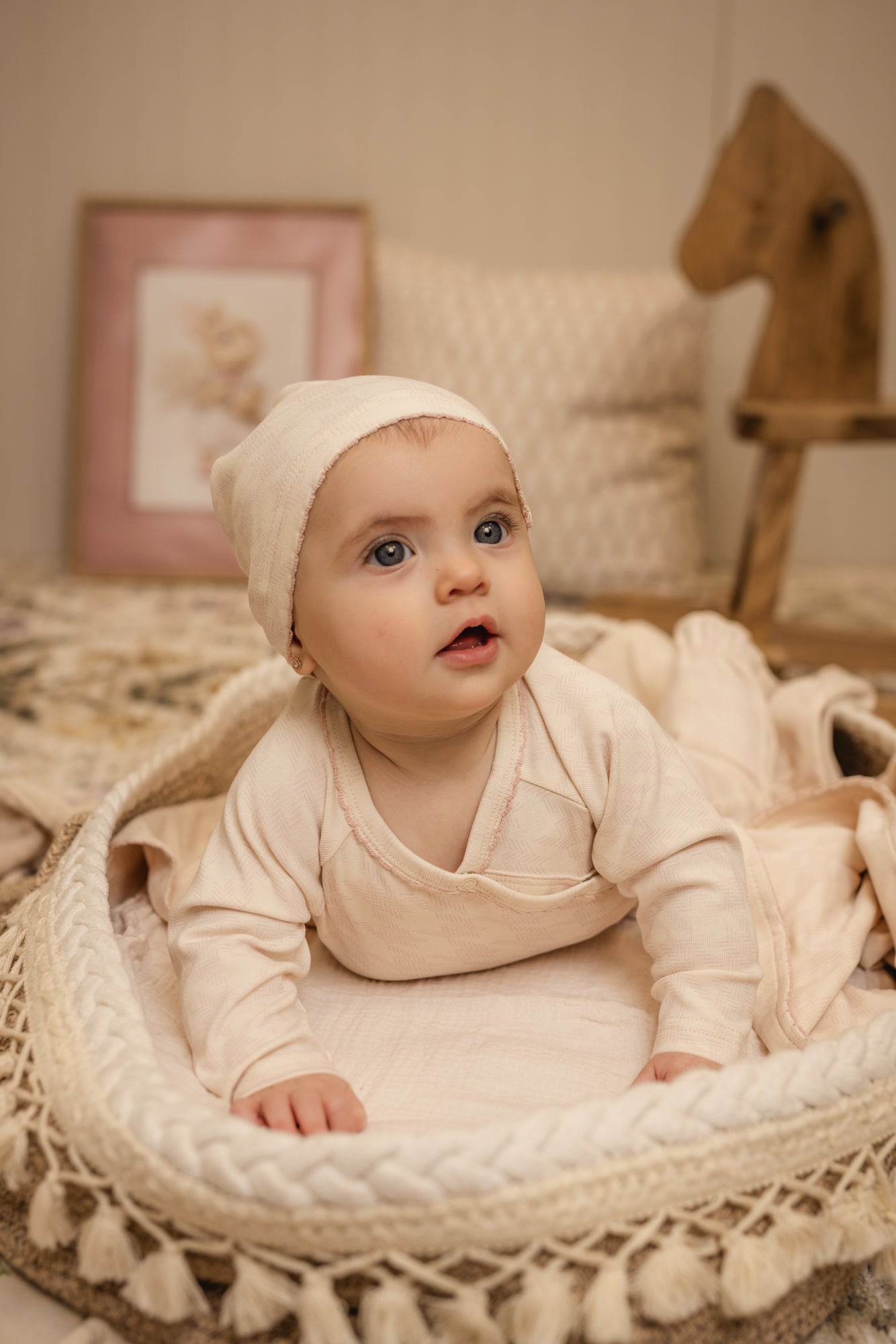 Bondoux Houndstooth Footie & Hat