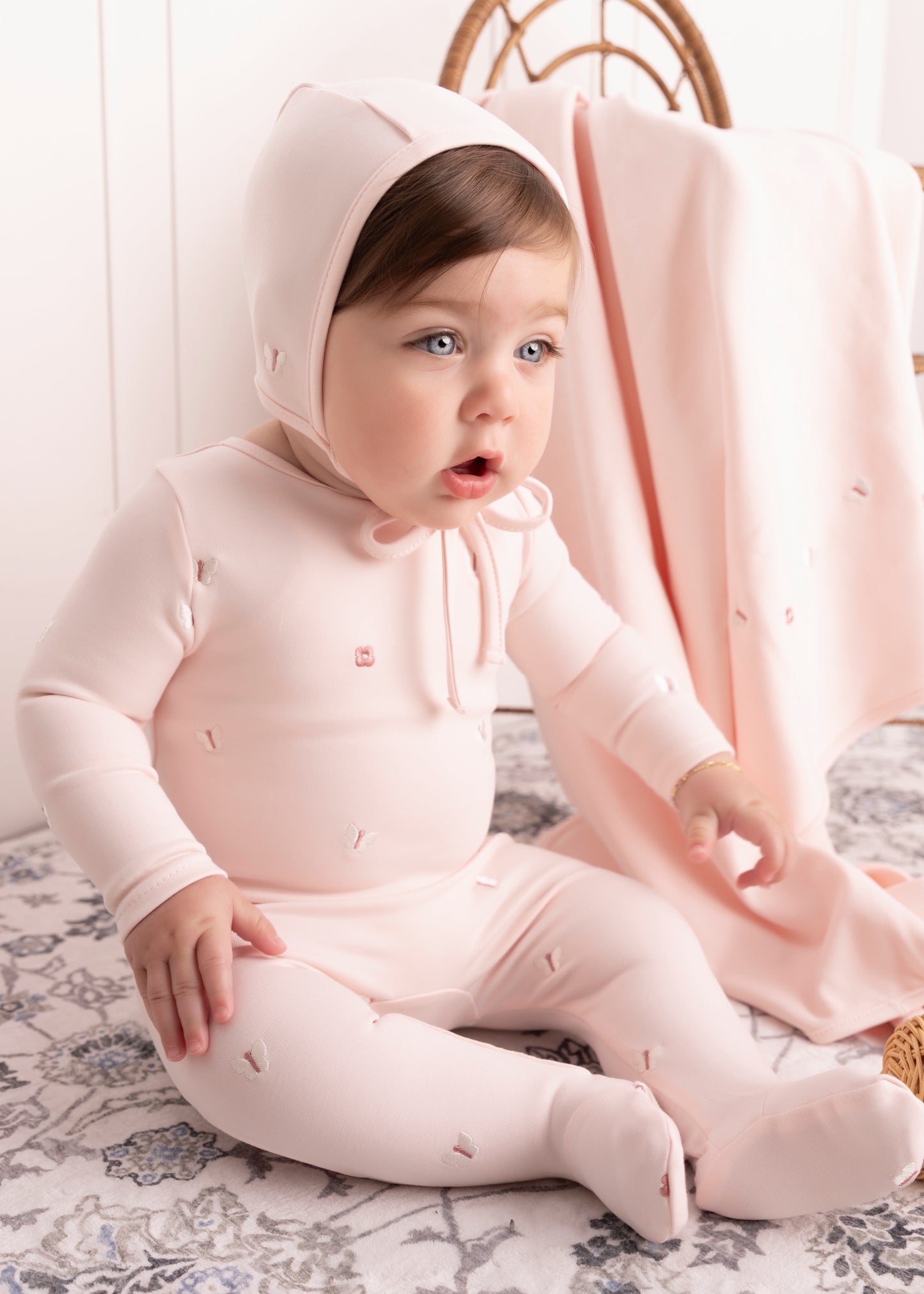 Mini Label Girls Mini Embroidered Butterfly Footie & Hat
