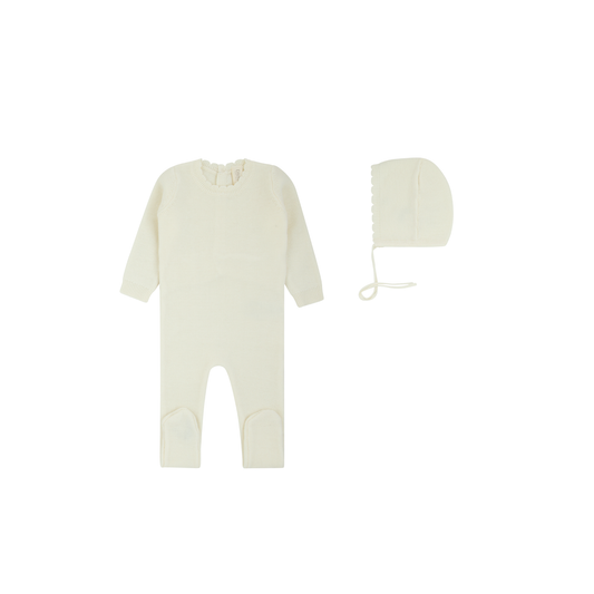 Daisy Scalloped Knit Footie & Bonnet