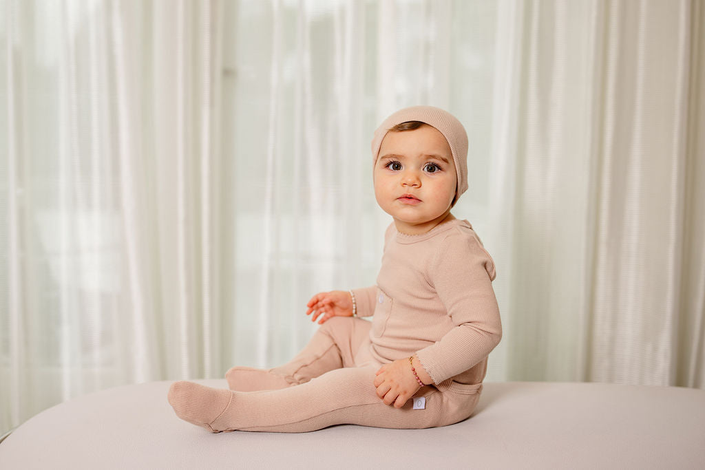 Pouf Ribbed Pocket Footie & Hat