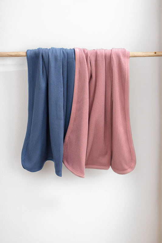 Buckingham Knit Line Blanket