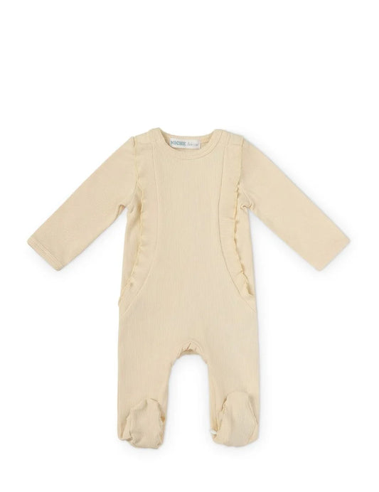 Niche Bebe Ruffle Stretchie & Hat