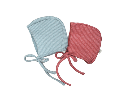Buckingham Knit Button Bonnet