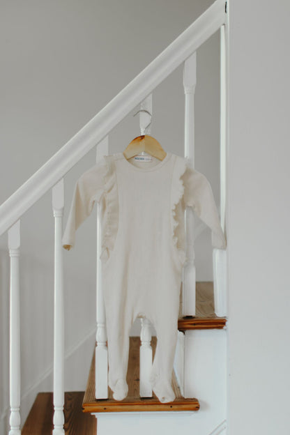 Niche Bebe Ruffle Footie